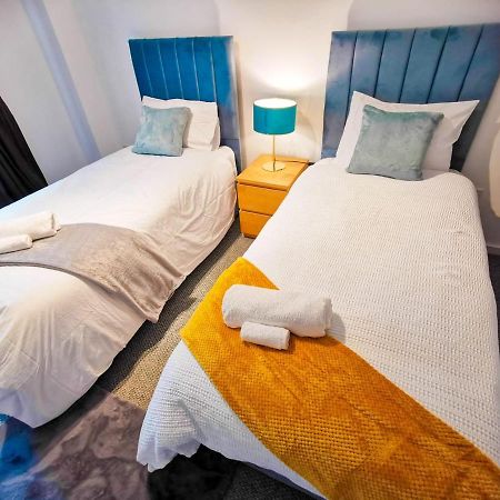Lovely 2-Bedroom Apartment, Free Parking Manchester Luaran gambar