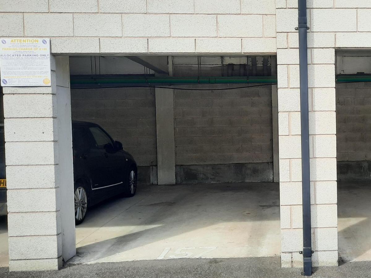 Lovely 2-Bedroom Apartment, Free Parking Manchester Luaran gambar