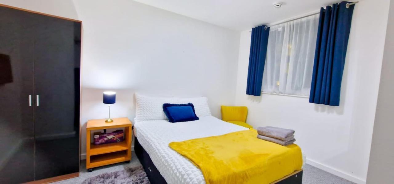 Lovely 2-Bedroom Apartment, Free Parking Manchester Luaran gambar